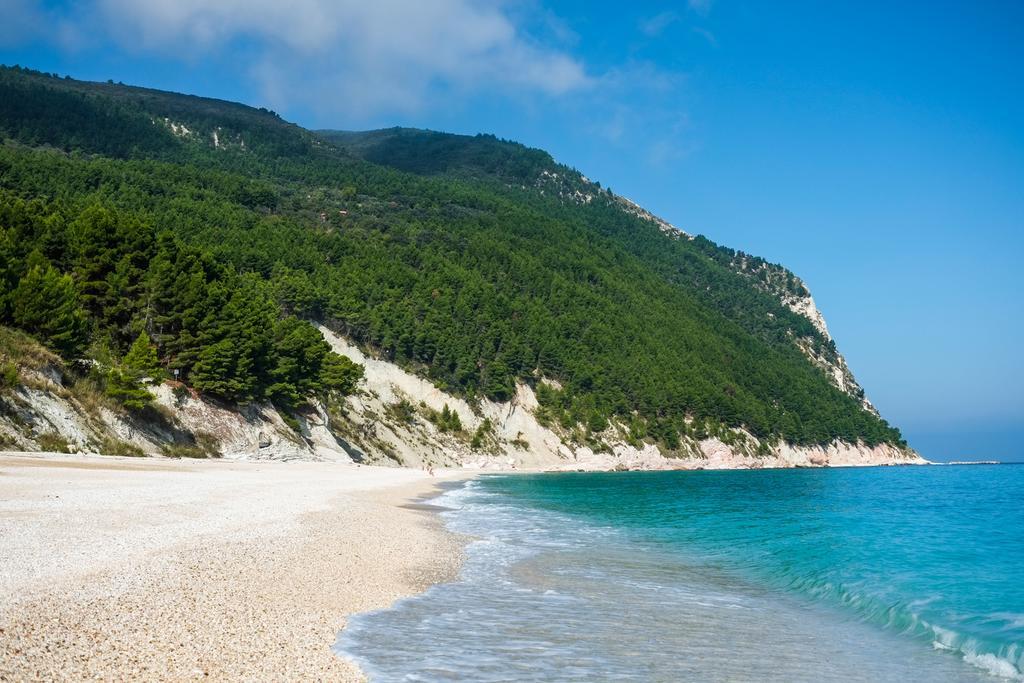 Poggio Antico Appartement Monte San Vito Buitenkant foto