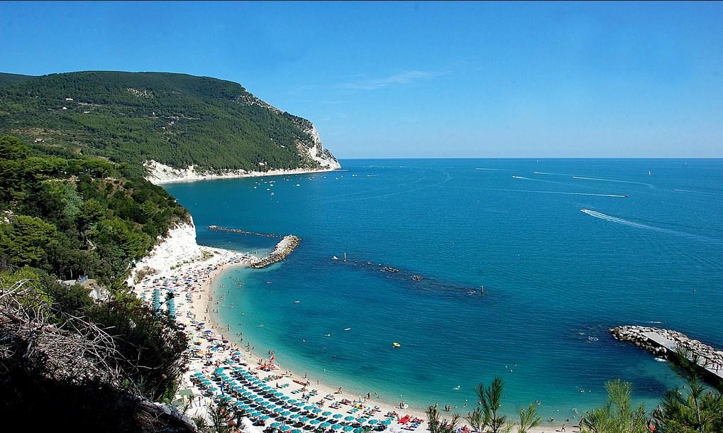 Poggio Antico Appartement Monte San Vito Buitenkant foto